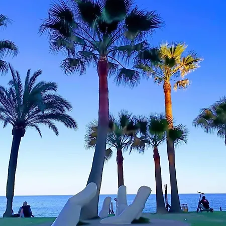 Апартаменты Luxury Beachfront With Pool, Sauna, Fitness And Gym In Province Malaga, Andalusia